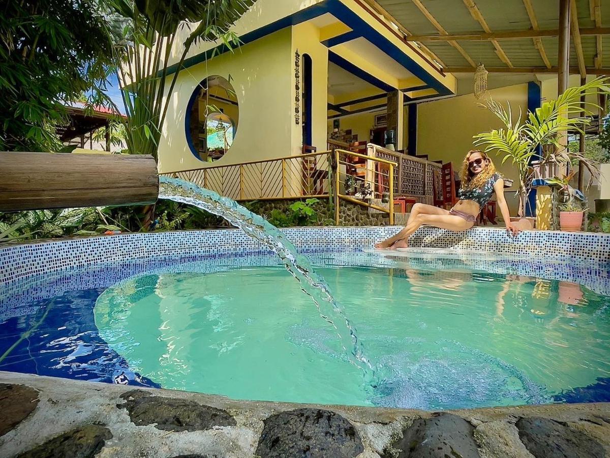 Blue Moon Guesthouse Puerto Princesa Buitenkant foto