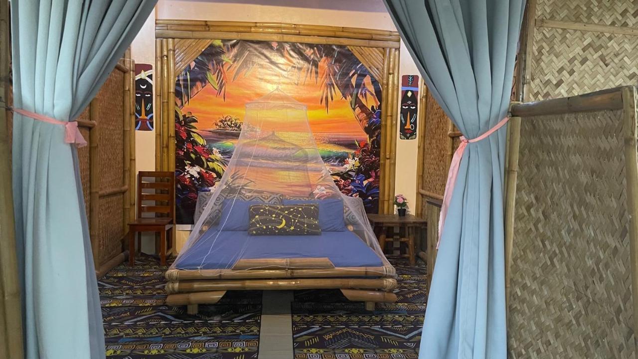 Blue Moon Guesthouse Puerto Princesa Buitenkant foto