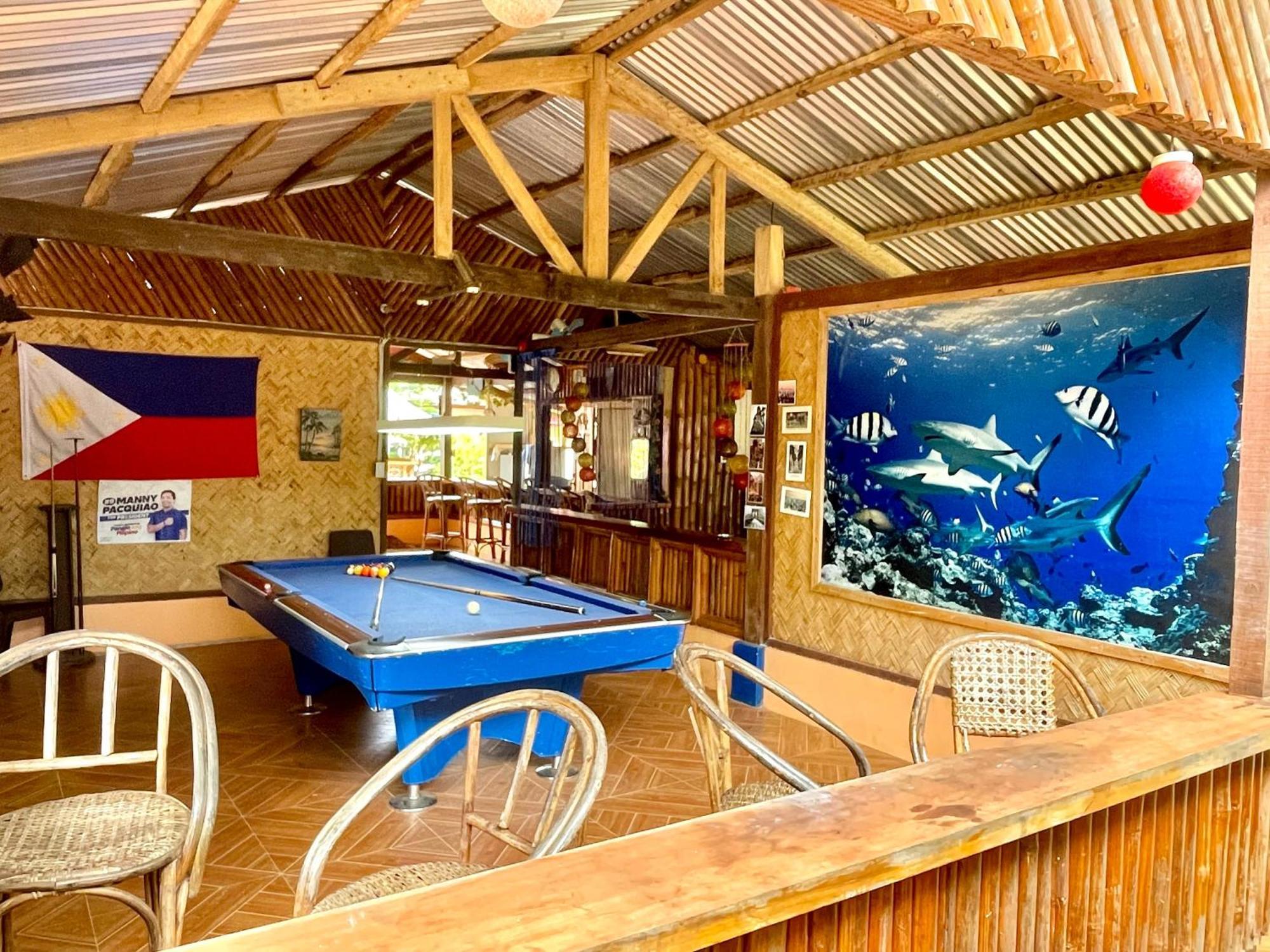 Blue Moon Guesthouse Puerto Princesa Buitenkant foto